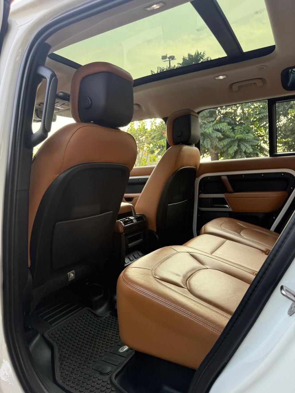 defender b